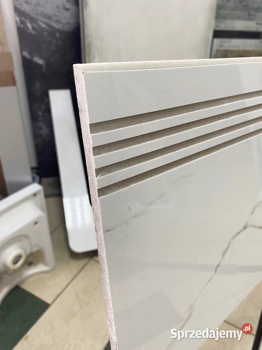 Stopnica schody gres 30x120 Calacatta carrara Zakopane