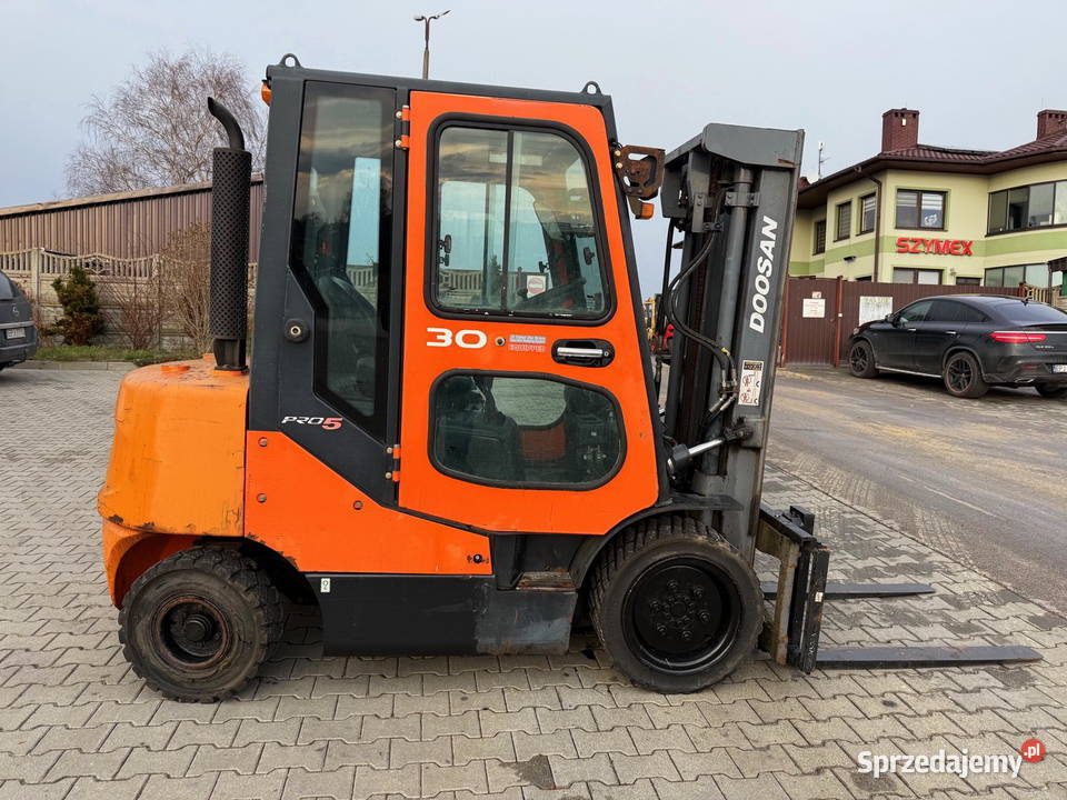wózek widłowy DOOSAN D30S5 diesel 3000 Triplex Działoszyn