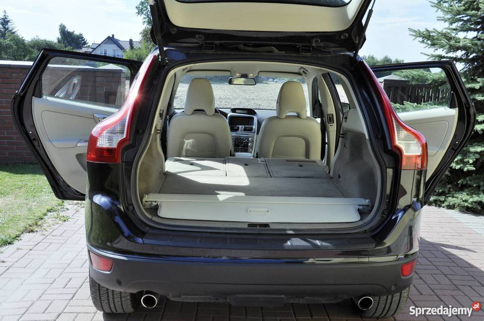 VOLVO XC60 Momentum D5 AWD 205 24D Skóra 2400cm3 Piaseczno