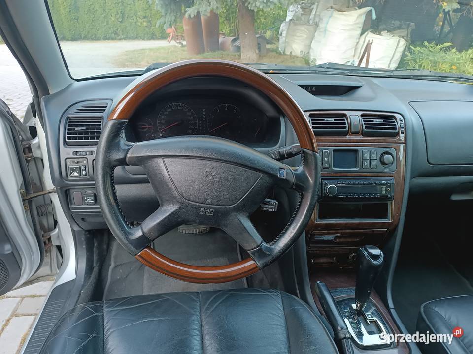 Mitsubishi Galant tapicerka skóra Nardi Torino