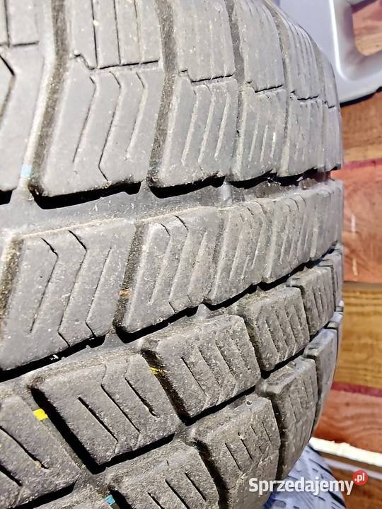 Opony zimowe na stalówkach 15 kołpaki opel opolskie Namysłów
