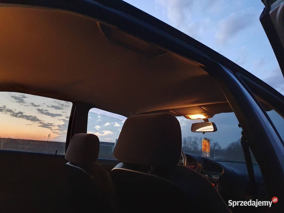 BMW E36 18 IS sedan seria zdrowa buda Suwałki