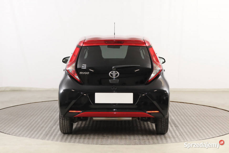 Toyota Aygo 10 VVTi manualna Zabrze sprzedam