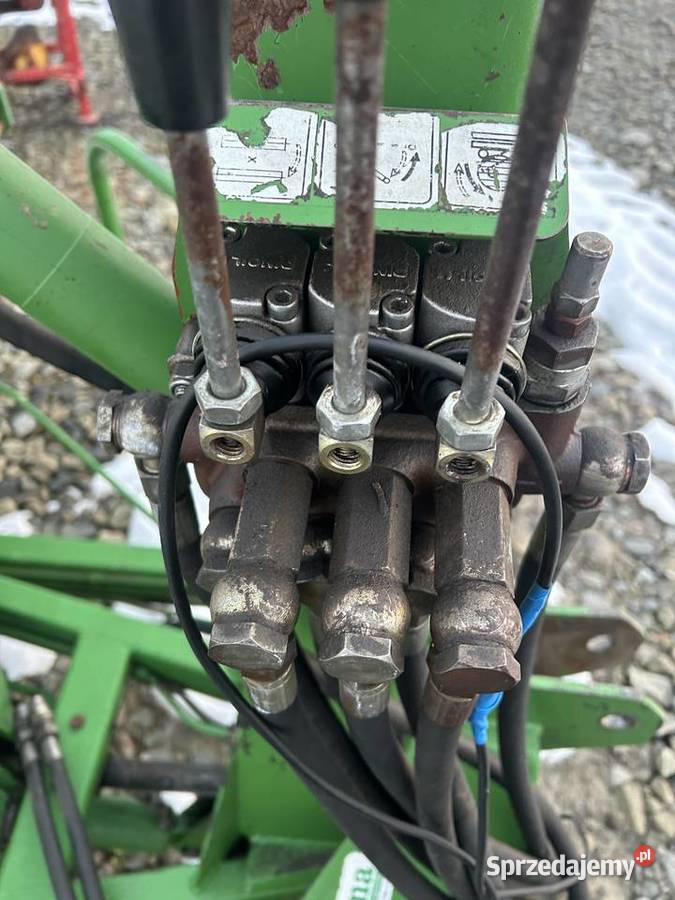 Owijarka do bel samozaładowcza Sipma Z557 2002 Owijarki do bel Nowy Sącz sprzedam