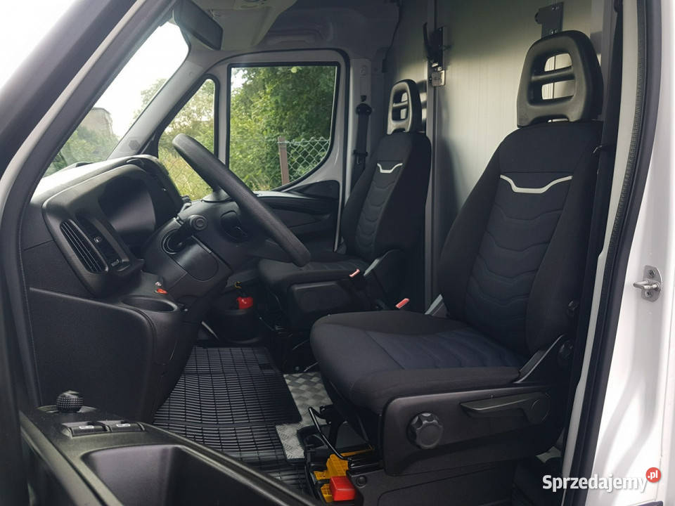 Iveco Daily KONTENER NISKOPODŁOGOWY 444x223x243 ABS Poręba
