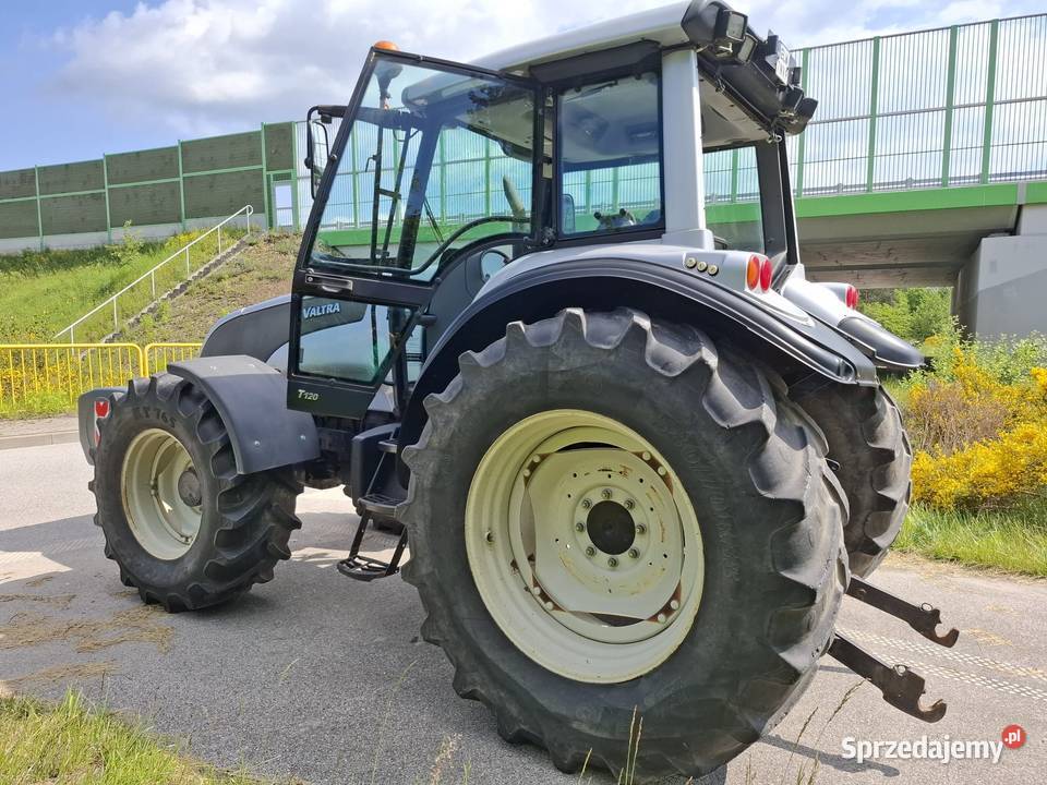 Ciągnik Valtra t120 Głuchów