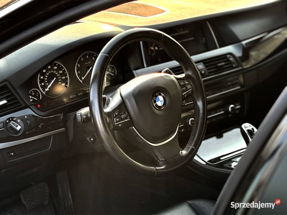 BMW 528i Xdrive 20 Benzyna 2016 296000 Bogate mazowieckie Warszawa