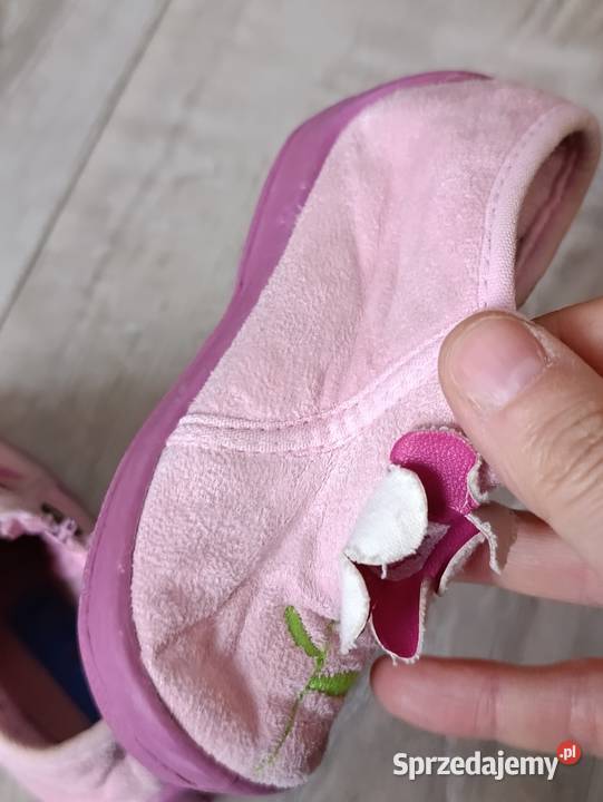 kapcie dziewczęce rozmiar 22 długość wkładki 115 Poznań
