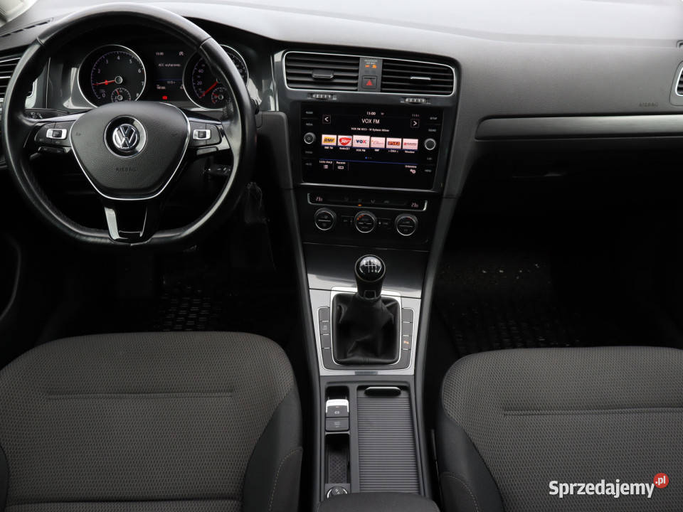 VW Golf 10 TSI czerwony Bielany Wrocławskie