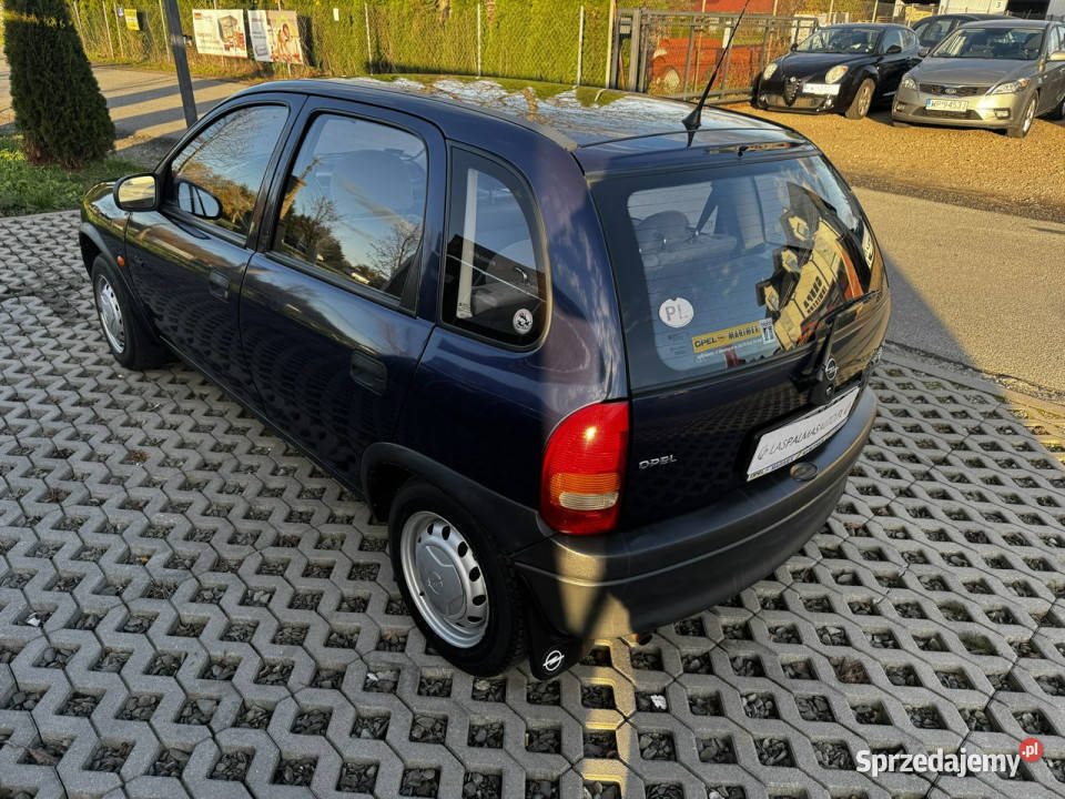 Opel Corsa prawdziwy klasyk samochód 1 manualna Gdów