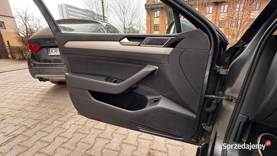 1 Właściciel Salon Passat B8 18 TSI 180 103 Rok produkcji 2016 Passat