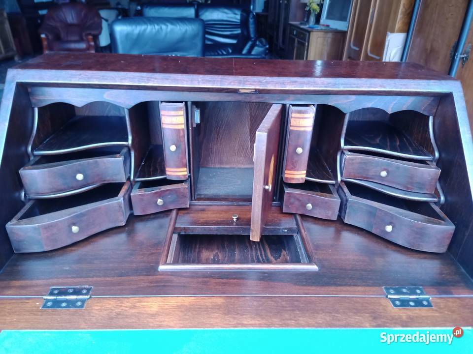 Sekretarzyk Rzeźbiony Orzech Włochy Kozy