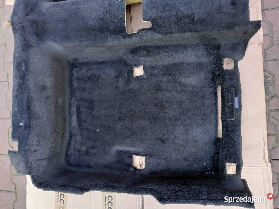 Mercedes W202 Cklasa wykładzina podłogowa czarna Części świętokrzyskie Skarżysko-Kamienna