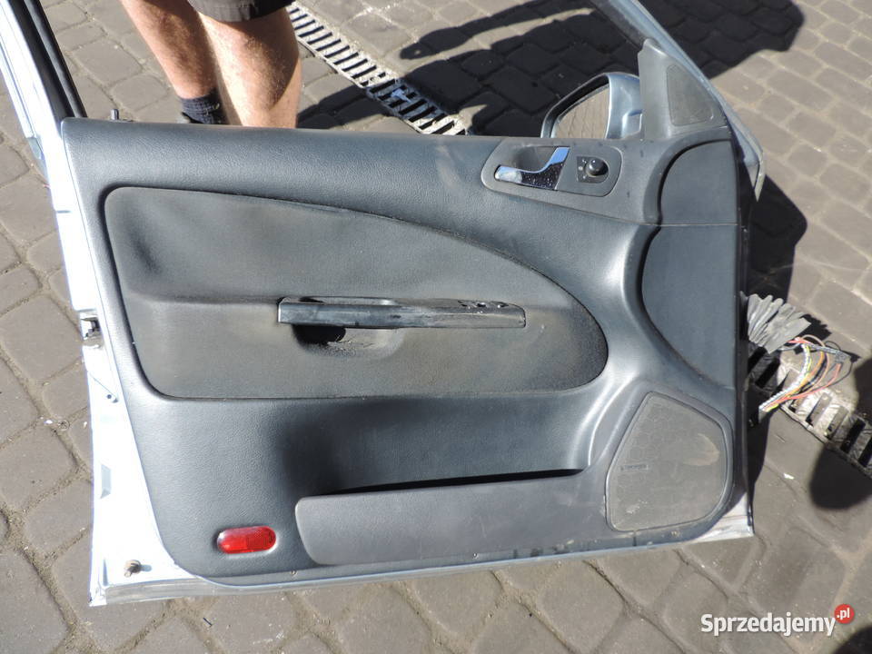 SKODA OCTAVIA I FL KOMBI DRZWI LEWY PRZÓD