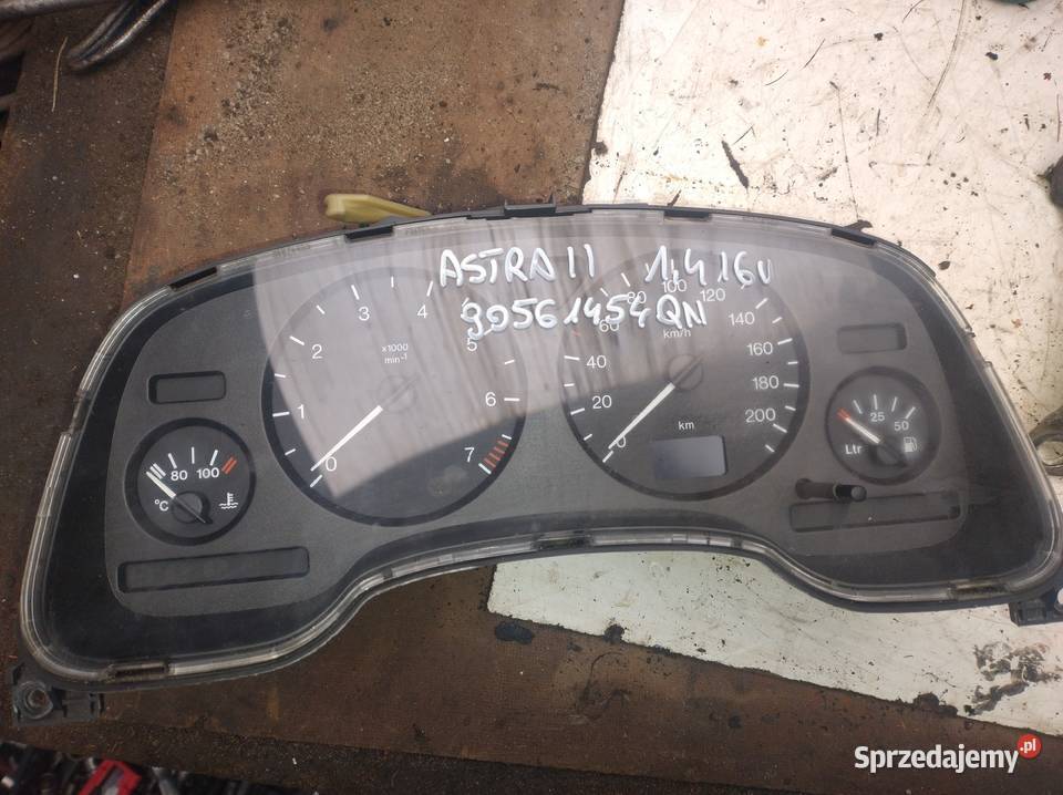 OPEL ASTRA II G 14 16 Licznik zegary 90561454QN Kielce