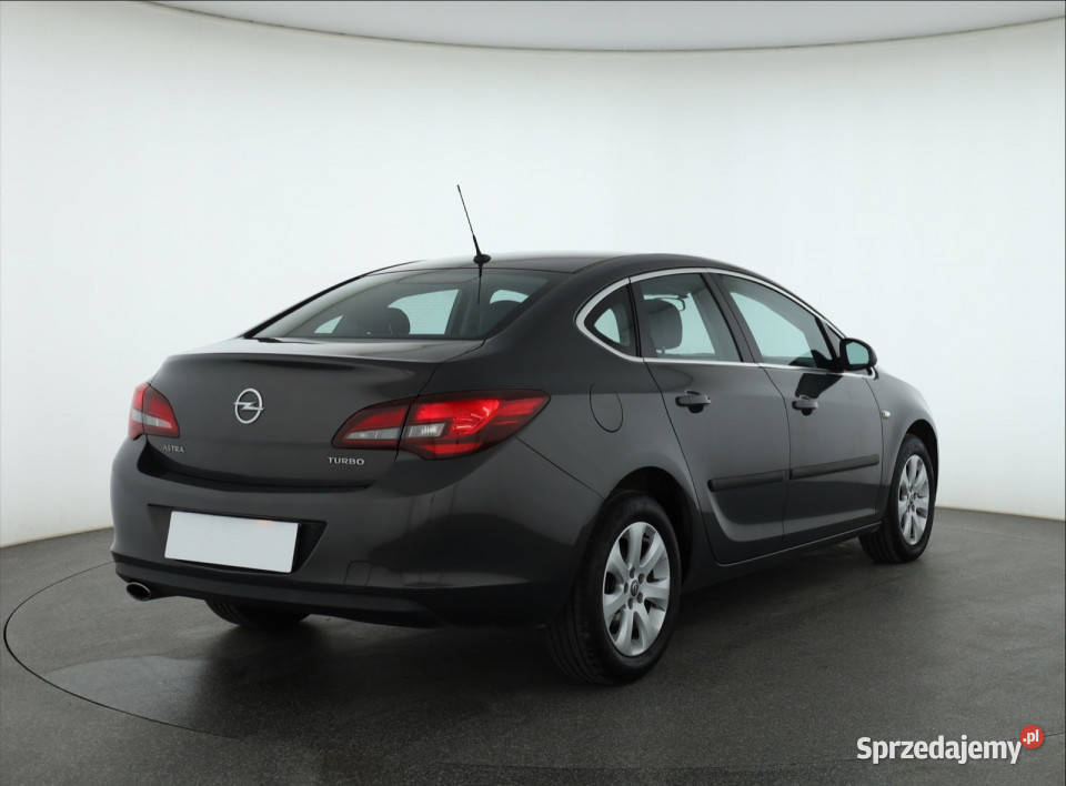 Opel Astra 14 T benzyna Astra Piaseczno sprzedam