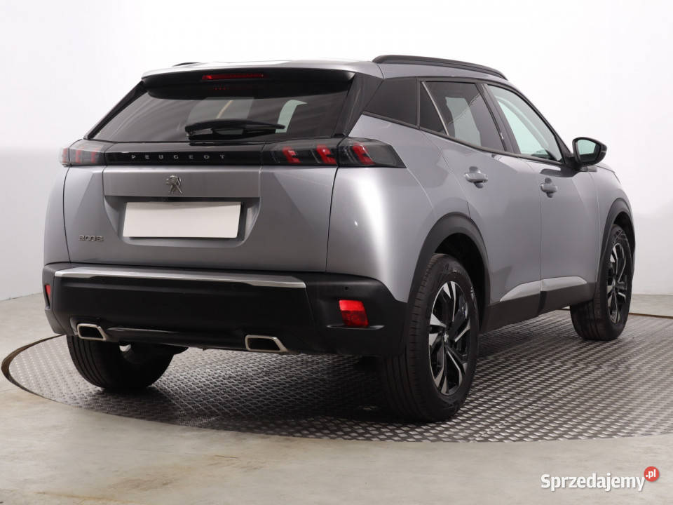 Peugeot 2008 12 PureTech Rok produkcji 2022