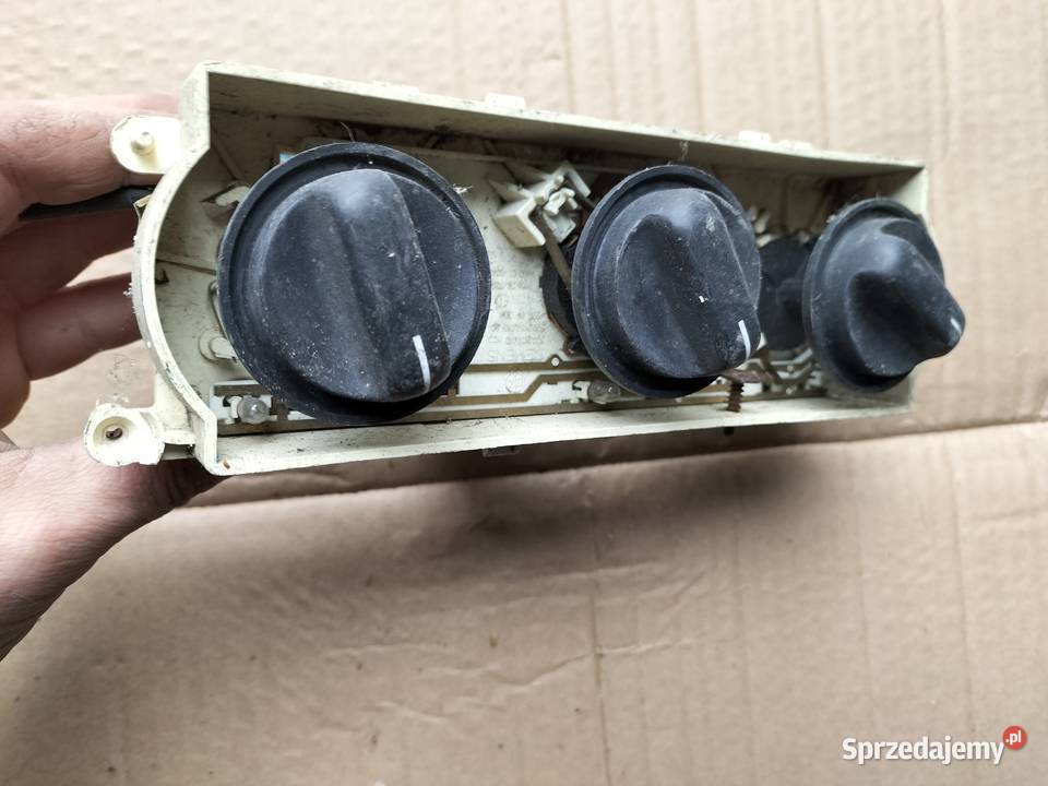 Panel nawiewu Opel Vectra B 6081F1A OPEL Kamień-Kolonia