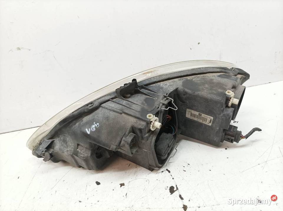 LAMPA PRZÓD PRAWA EU USZKODZONA 5P1941006A Seat świętokrzyskie sprzedam