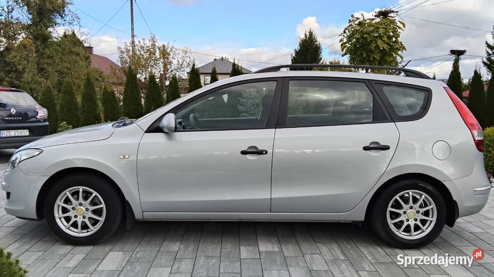 Hyundai I30 CW salon pierwszego właściciela Zarejestrowany w Polsce Przewrotne sprzedam