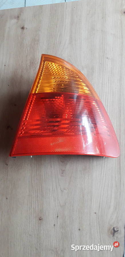 Lampa tylna pasażera komplet lamp w klape BMW osobowe Oświetlenie małopolskie Żabno