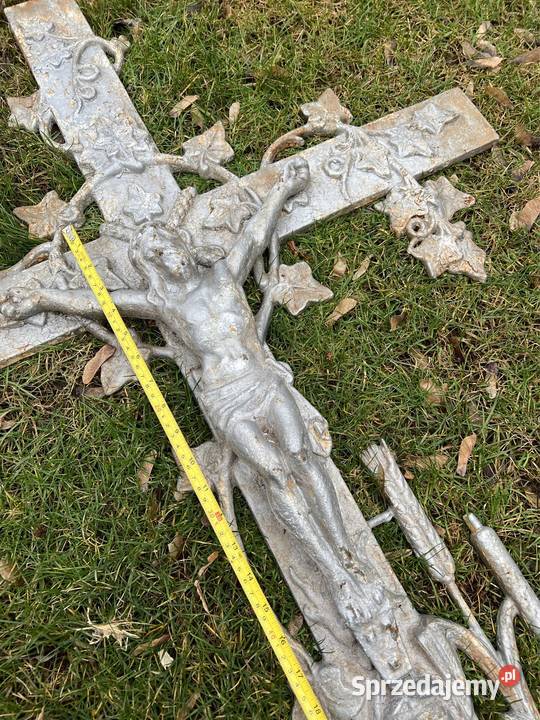 stary żeliwny krzyż z Jezusem 14080 dolnośląskie Bystrzyca Kłodzka