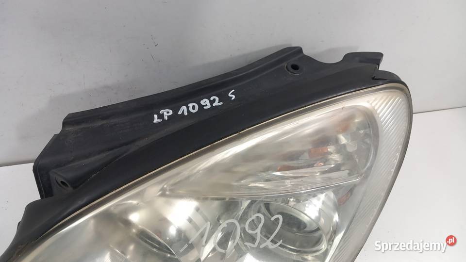 KIA CARENS III LAMPA PRZÓD LEWA SOCZEWKA Zbierkowo
