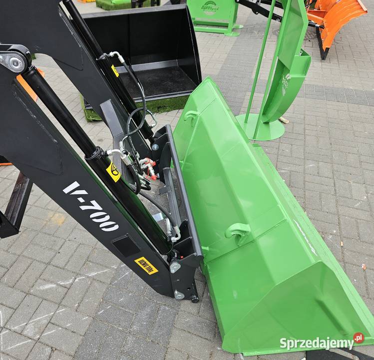TUR ŁADOWACZ III SEKdo c360 c330 Mf255 ZETOR Ładowacze czołowe Ładowacze czołowe Wejherowo
