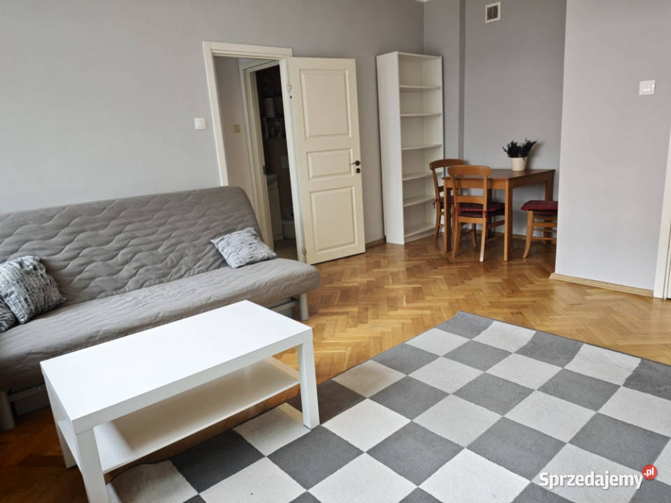 Kawalerka na Żoliborzu października