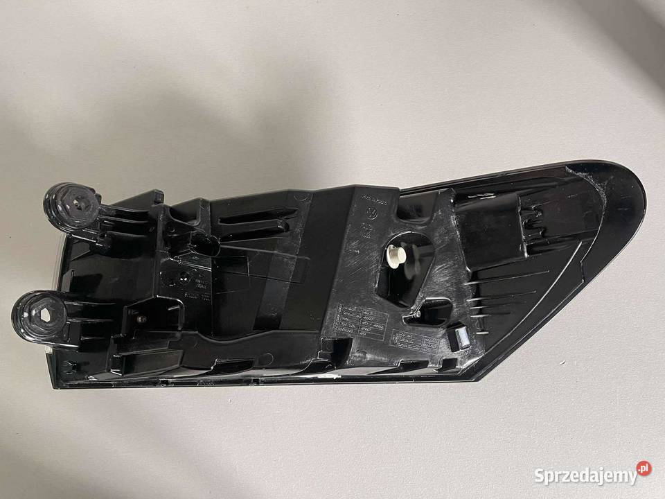 VW ID4 LEWA LAMPA TYŁ CAŁA ŁADNA Ostroróg