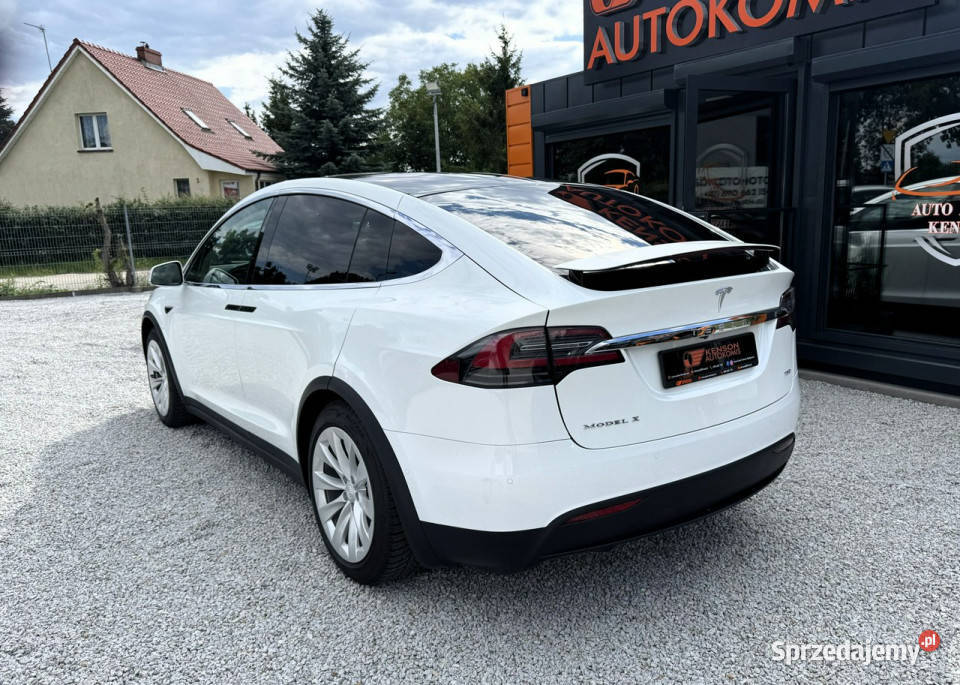 Tesla Model X Auto pilot Europa Kamera Ładowarka podgrzewane fotele Model X Bydgoszcz