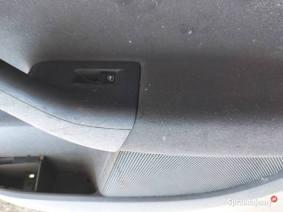 VW KOLF 5 BOCZEK PRAWY TYŁ LEWY TYŁ BOCZKI DRZWY Kamień-Kolonia