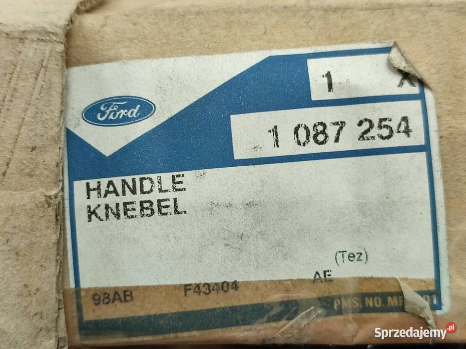 EMBLEMAT LISTWA ZDERZAKA TYŁ FORD FOCUS I DFW osobowe Listwy i nakładki lubelskie