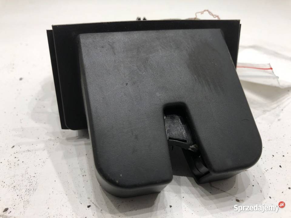 ZAMEK KLAPY TYŁ SKODA RAPID Kombi 8R0827505 podkarpackie sprzedam
