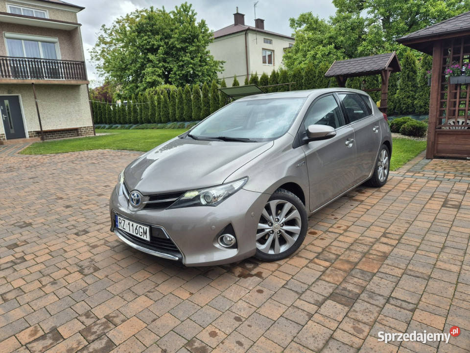 Toyota Auris Bezwypadkowy Full II 2012 Rzeszów sprzedam