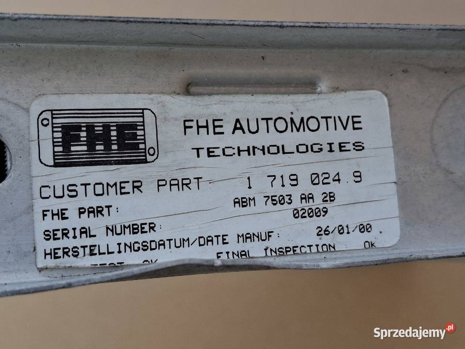 BMW E30 TOURING 318i CHŁODNICA CIECZY WODY FHE Bieleń