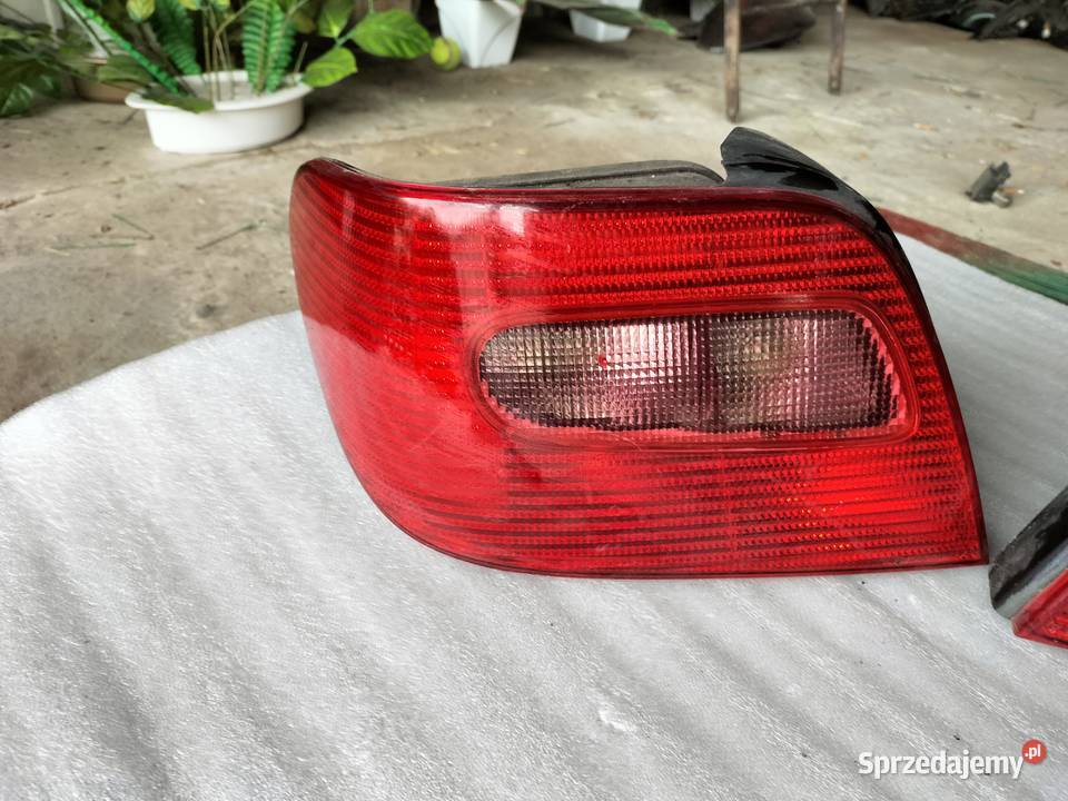 Xsara LAMPA TYŁ LEWA PRAWA osobowe