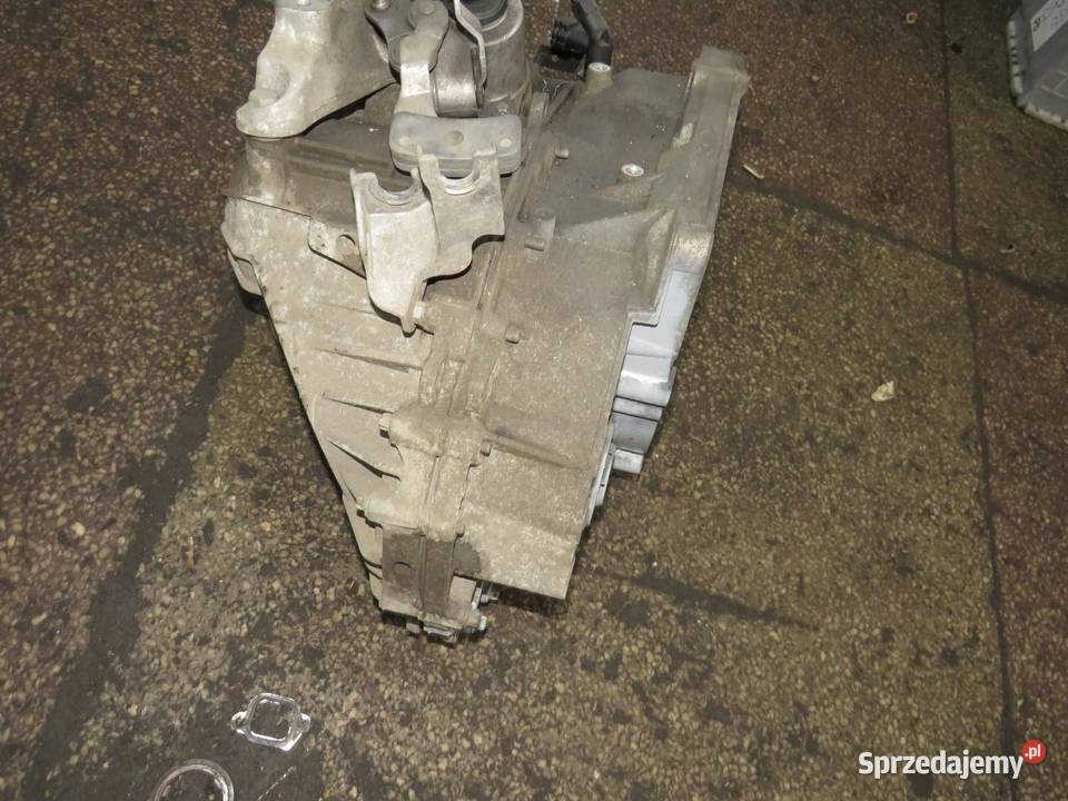 SKRZYNIA BIEGÓW F40 ZAFIRA C 20 CDTI osobowe sprzedam