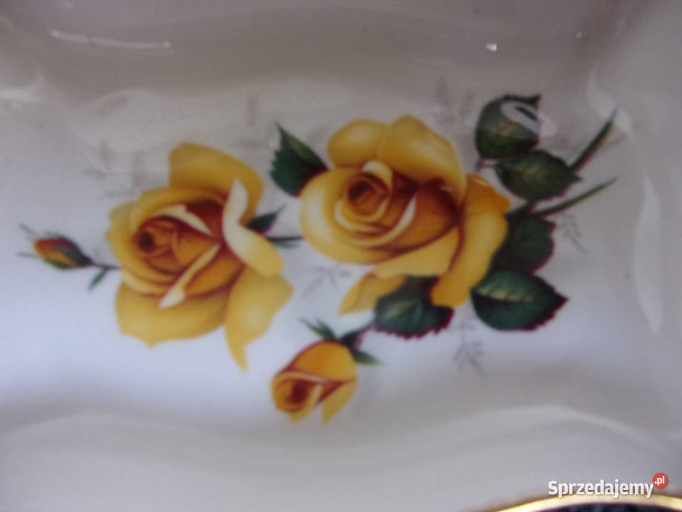 Porcelanowy pułmiseczek w róże firmy PRIDRY DALE Warszawa
