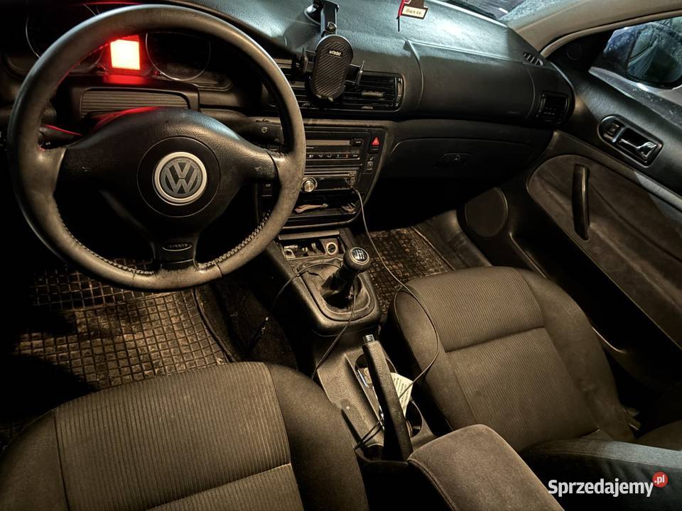 Volkswagen Passat b5 lf 19tdi nieuszkodzony Passat sprzedam
