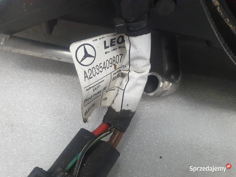 PAS PRZEDNI CHŁODNICE MERCEDES W203