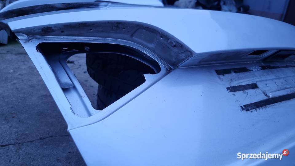 Klapa bagażnika Lx7w kolor srebrny Kraków