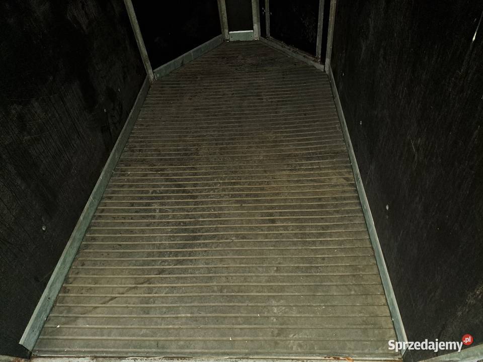 Przyczepka przyczepa do przewozu zwierząt koni świętokrzyskie Sadowie