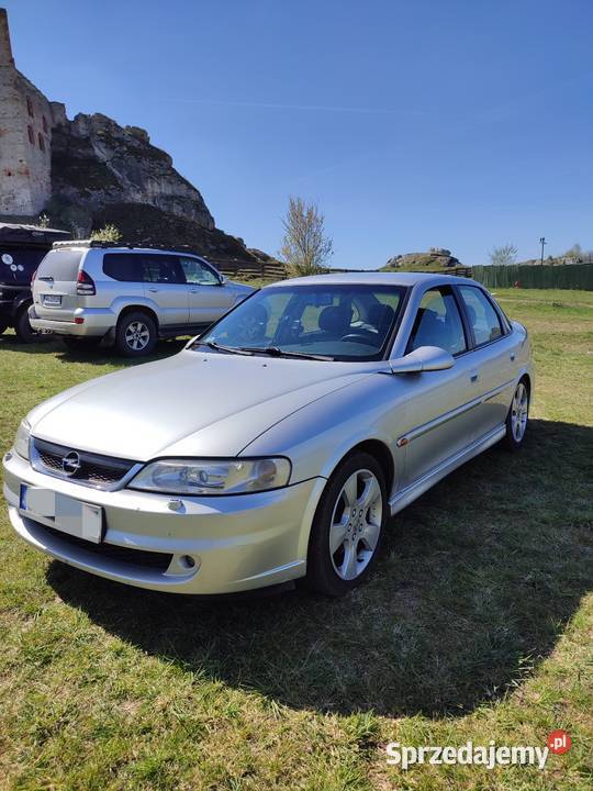Opel Vectra B Zender 18 125 Benzyna ładny stan Sandomierz