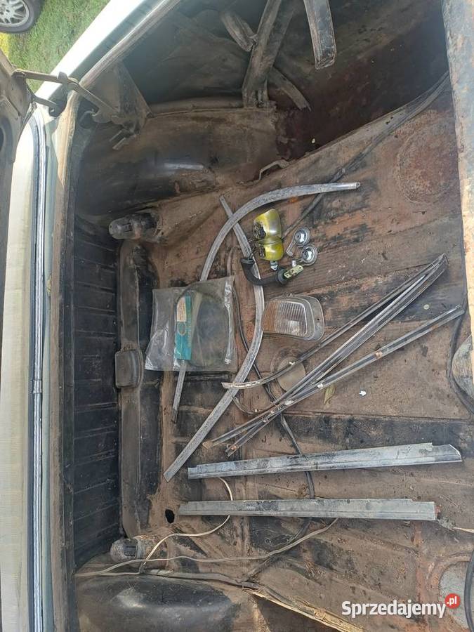 Mercedes w110 200 benzyna manual Ostrów Wielkopolski