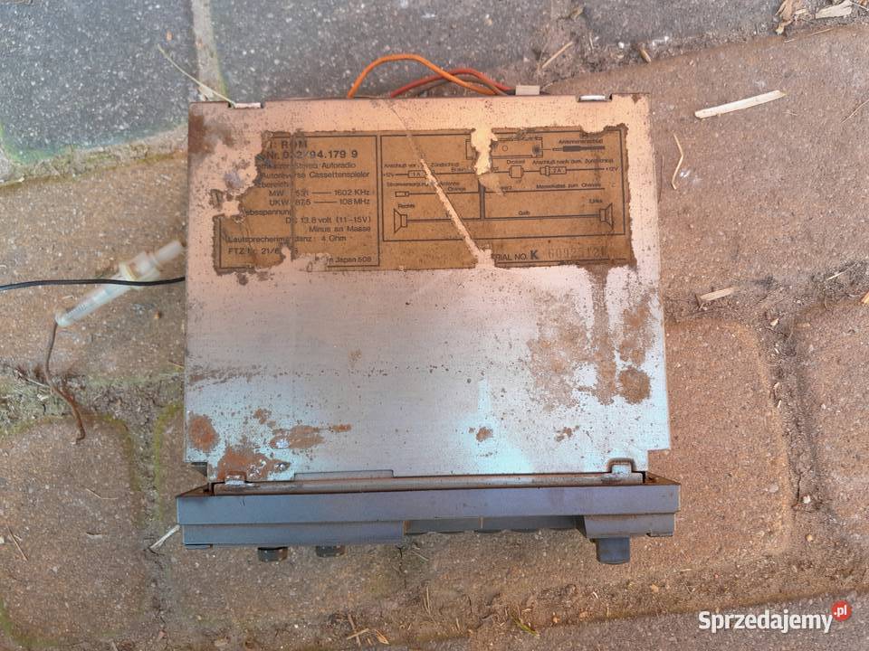 Radio radiomagnetofon rom