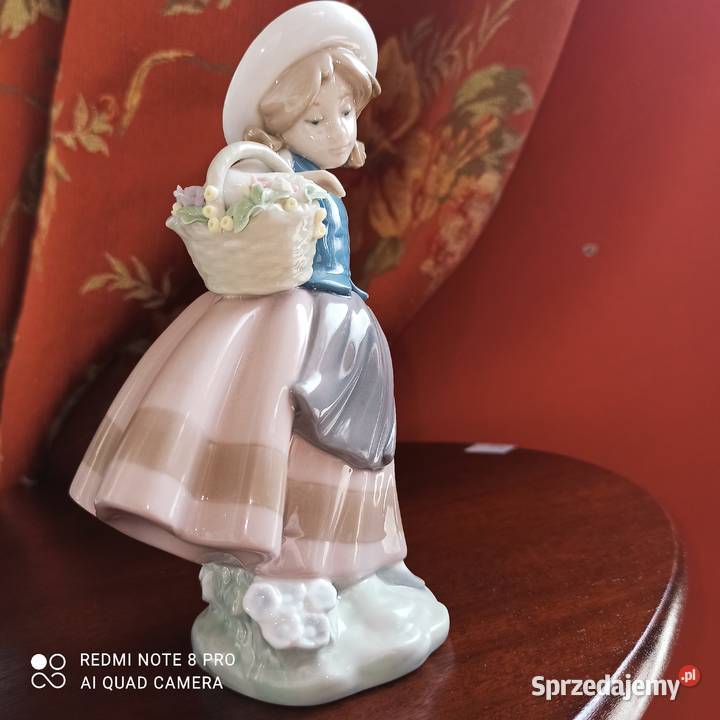 Lladro Figurka Daisa Z koszykiem piknikowym Hand Porcelana i szkło pomorskie Gdańsk