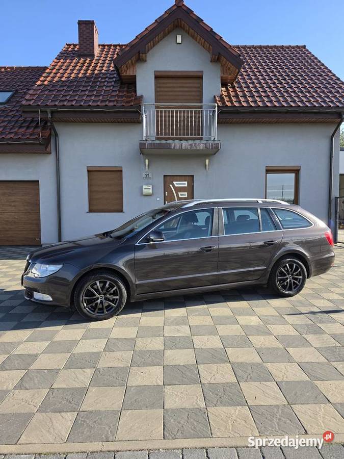 Skoda Superb 20 TDI z 2011 rokupiękny kolor Superb Ciechocinek