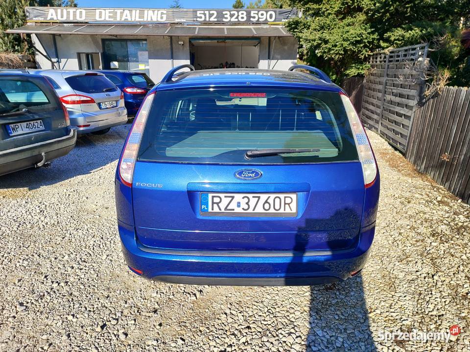 Ford focus benzyna niski przebieg ładny kolor manualna Piotrków Trybunalski