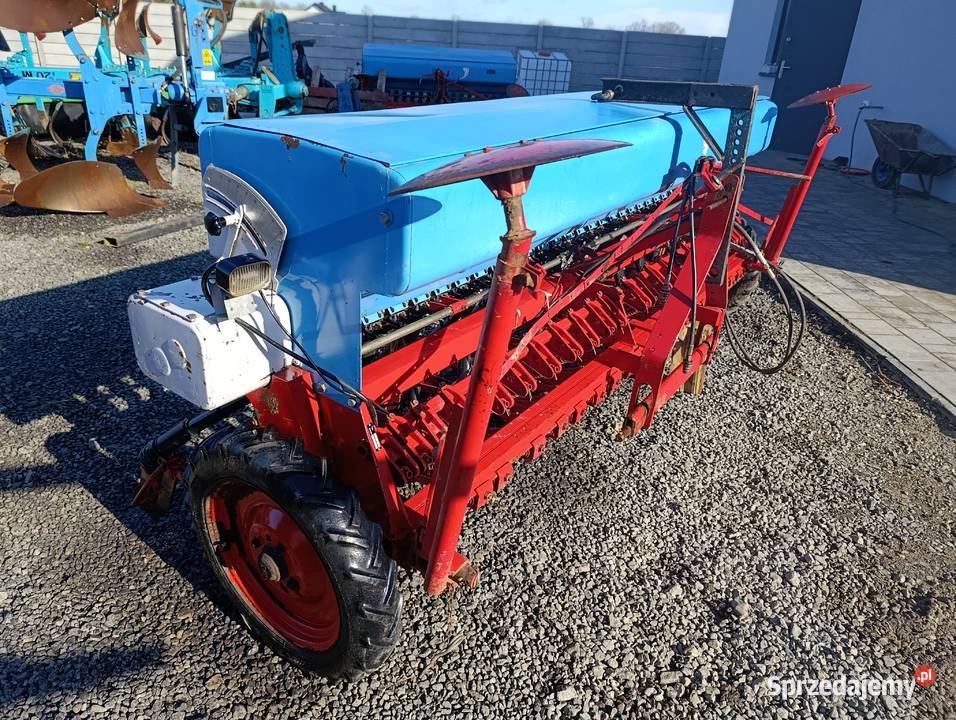 Siewnik zbożowy isaria nordsten hassia Amazone Borki